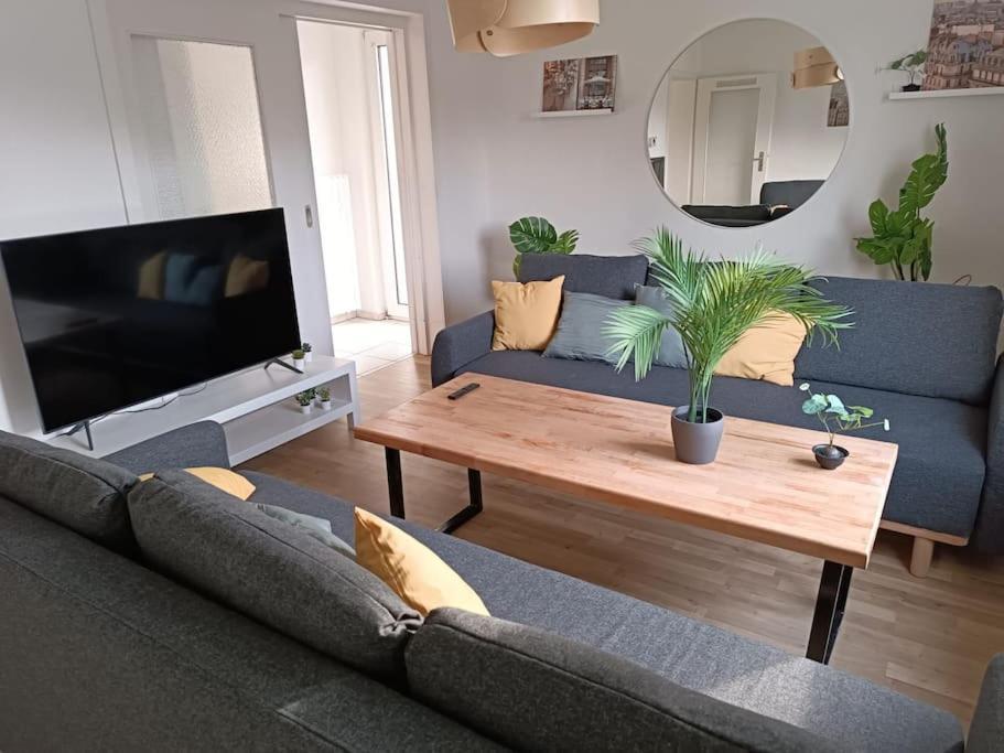 Comfortable Apartment With Balcony Bochum Exterior photo